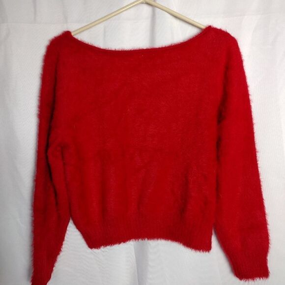 Victoria's secret sweater  - Picture 2 of 7